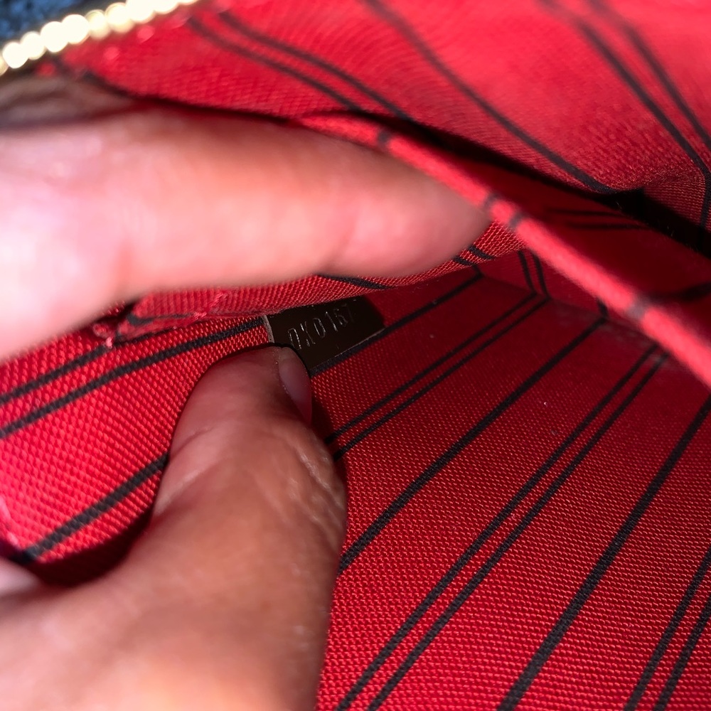 Louis Vuitton wristlet wallet - Picture 4 of 5
